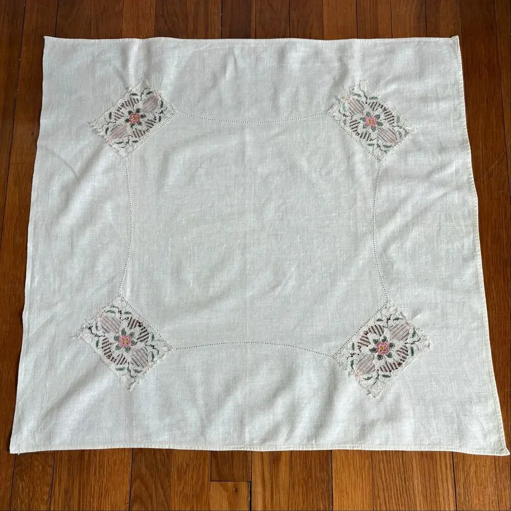 Vintage Cotton Cutwork Table Topper, Floral Embroidery 26.5x28